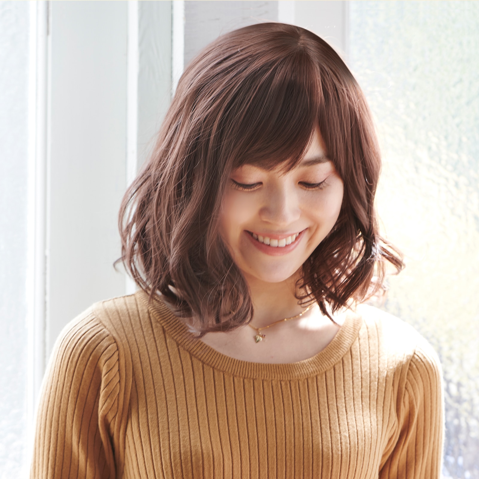 【フルウィッグ】 NAVANA ニュアンスウェーブ［レッドアップル］EL1806MWM-677