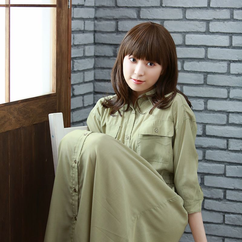 【フルウィッグ】 NAVANA ミディアムカール［ナチュラルブラウン］EL1006FP-M32